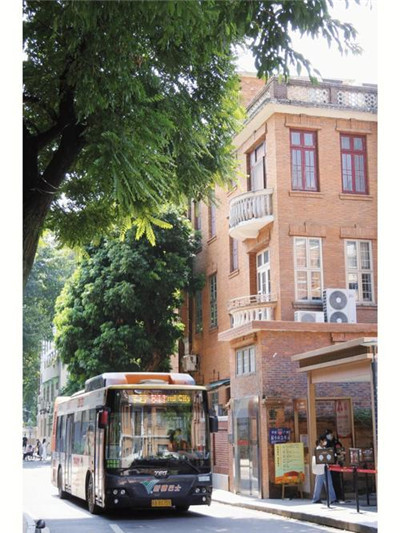 城市的瑰宝,广州一楼一凤,带您领略独特风情与迷人之处 城市的瑰宝,广州一楼一凤,带您领略独特风情与迷人之处